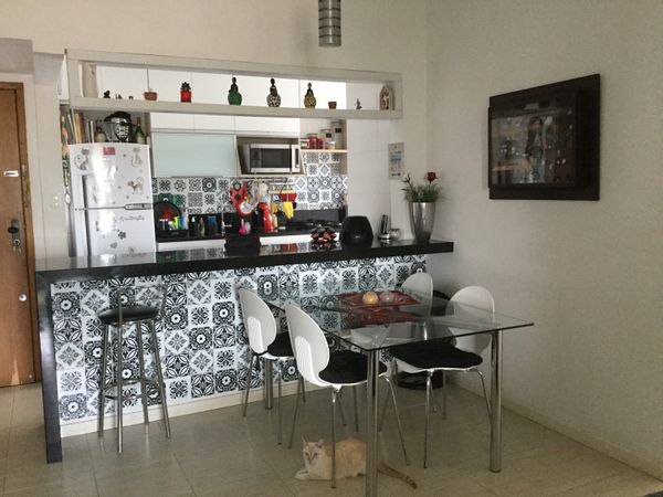 Casa de Laurita - um pedacinho de Minas na Bahia.
Sou uma farmacêutica que ama viajar e conhecer pessoas e lugares novos. Por aqui encontrei a forma de criar novas amizades e tornar minhas viagens mais acolhedoras, pois viajo muito sozinha ou no máximo co