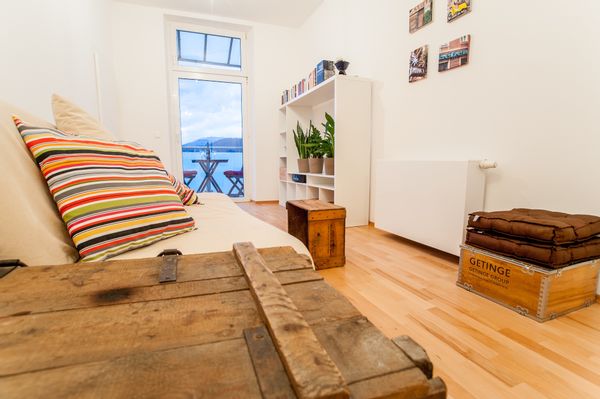 Apartment with balcony in trendy Lend