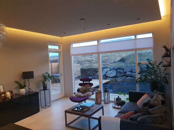 A modern and cozy home in the capital area - close to nature!