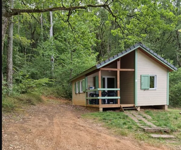 Chalet nature et lac dans Parc Résidentiel de Loisirs