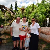 Maison familiale avec piscine et jardin dans les collines verdoyantes autour de Nice, Côte d'Azur