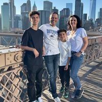 Paris 17th – Elegant Renovated Apartment in the Heart of the Lévis Market District (Sleeps 2–4)