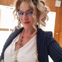 Casa in Toscana, a 30 Km. Da Lucca. In un borgo Medievale , Pescaglia, in mezzo ai boschi