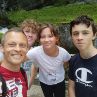 Maison en Haute Savoie avec beau jardin.