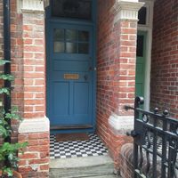 Three bedroom house close to central Oxford and the River Thames