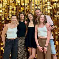 Spacious house located in a quiet area surrounded by greenery.