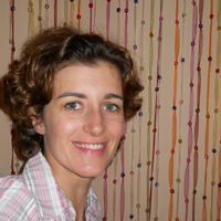 Sunny Flat with a small Balcony in Central Barcelona: Boho Vibes + Tapas Streets Nearby