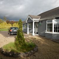 House with big garden - 1 hour from Dublin