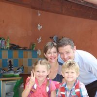 Villa familiale avec jardin, 15 min de Lyon, 4 chambres, piscine