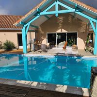 Stunning 3-bedroom house in a stunning village near Pau with swimming pool and mountain view.