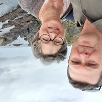 Un jardin dans la ville: échoppe traditionnelle bordelaise proche de la Garonne et du Pont de Pierre