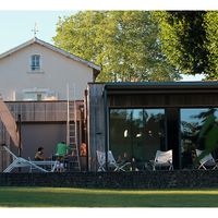 La maison au toit végétalisé