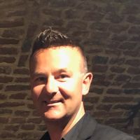 Maison volumineuse type loft, baignée de lumière avec un beau jardin, à 3 kms du centre de Lille