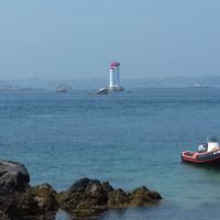 Maison bretonne à l'orée des bois entre estuaire et mer  .