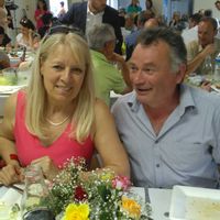 Petit chalet et piscine de Véronique et Roland.