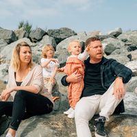 Maison moderne, jardin et piscine près de La Rochelle, chez Lucille et Romain.