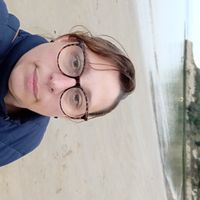 Grand pavillon avec 2 chambres de plain pied et un bureau, salle de bain avec douche à l'italienne. A l'étage : 2 chambres et 1 salle de douche et wc. Au calme au coeur de la campagne beaunoise,  les commerces sont à moins de 10 min en voiture. De nombreux sites touristiques locaux sont à proximité : lac de Combreux, Lorris, Chalette sur loing, belvédère des caillettes, forêt d'Orléans, Orléans, Fontainebleau (1h). Pour les amoureux de la tranquillité.