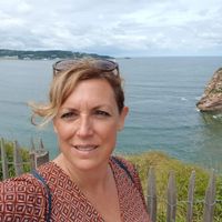 T2 dans une maison en pierre avec verrière et grand jardin