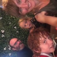 La P'tite Pagode avec son sauna commun, Logement indépendant de 20m² en forme d'octogone. Il se situe dans notre jardin (sans vis-à-vis). Nature, calme et ciel étoilé. Petite terrasse privée. Nous mettons à disposition notre sauna, dans notre jardin également.