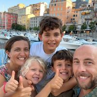 Grande maison familiale avec piscine, proche de Lyon