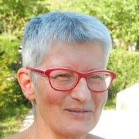 Le  Gîte  de Chantal et Jean- Denis avec piscine couverte  dans le Causse du Quercy en pleine nature.