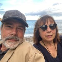 Maison de Carme et Alain dans les Pyrénées catalanes.Maison en pierres, vues sur la montagne. 1200m