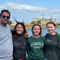 Lovely house with garden overlooking the town and lake of Neuchâtel