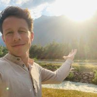 Chalet typique dans les Alpes tessinoises (alt. 1000m, région Leontica)