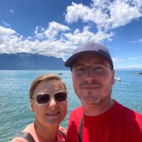 Maison avec jardin et piscine à deux pas du centre ville, proche de tous les commerces.