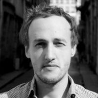 Mas provencal avec piscine au milieu des vignes