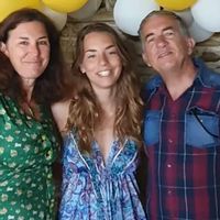 Our apartment is ideally located in the centre of Aime, close to all the local amenities and only a 15 minute drive to the first ski lifts in La Plagne. The funicular to Les Arcs is a 15 minute drive (or train ride) and other Tarentaise resorts such as the 3 Valleys or Val d'Isere can be reached in less than an hour. For those who enjoy ski touring, snowshoeing or hiking the Versants du Soleil offer plenty of opportunities. In the summer, as well as hiking, you can enjoy biking. Whether you're a ski enthusiast or a nature lover, our apartment is the pefect place to explore this magnificent region.