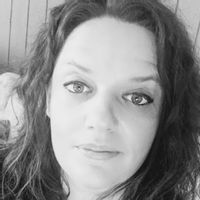 Havre de paix face aux montagnes