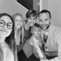 Une grande maison avec piscine, repos, bien être avec le chant des oiseaux en Auvergne