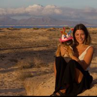 Between Volcanoes and Ocean