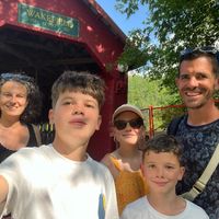 La maison d'Angele, Cyril, Nolan, Maély et Soen