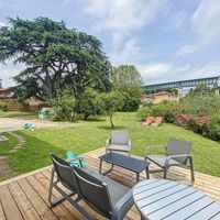 Grande maison familiale (5 chambres) avec jardin à proximité de Lyon