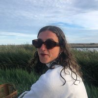 Paris – A bright and peaceful apartment steps away from the Canal Saint-Martin