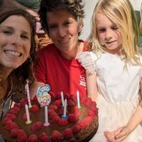 Amélie, Valentine et Junes hus