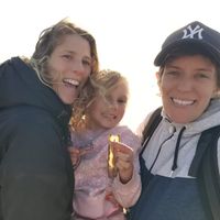 Amélie, Valentine et Junes hus