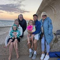 Family Friendly Renovation Home in heart of South Downs - 1 king, 2 singles, 1 toddler bed