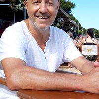 Atelier studio rustique au rez-de-chaussée mais avec vue mer !