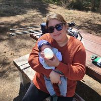 Modern furnished suite with private entry, laundry & nearby parks—ideal for families or stays