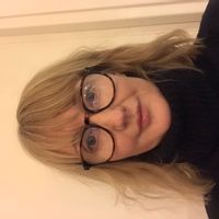 Visit Stockholm!
Homely flat with terraced house feeling, close to nature, sea and Stockholm city.