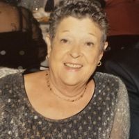 MAISON DANS LES PYRENEES  SKI L'HIVER BALLADES RANDONNEES