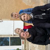 Maison en pierre avec grand jardin, Thom et Laure