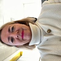 3 chambres avec sdb et wc au rdc d’une maison avec jardin. Présence propriétaires à l’étage possible