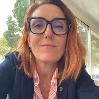 La maison de EMMA et ses enfants, idéalement située près de la mer.