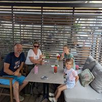 La maison d'Adeline, Brice et des filles