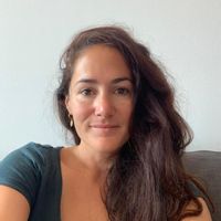 Grand appartement face à la mer avec piscine