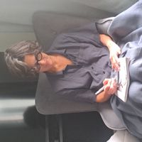 Chambre avec salle de bain dans une maison en lisière forét